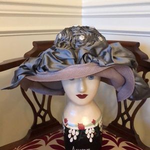 Gray straw silk hat